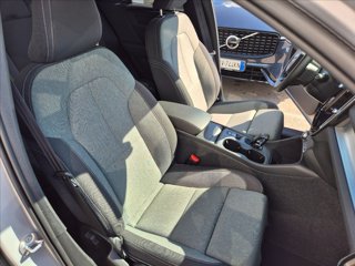 VOLVO XC40 B3 automatico Core 12