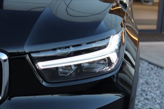 VOLVO XC40 T2 Geartronic Momentum Core 13