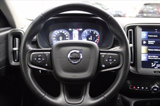 VOLVO XC40 T2 Geartronic Momentum Core 9