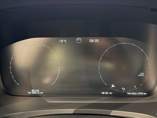 VOLVO V90 Cross Country D4 AWD Pro 22