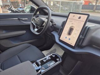 VOLVO EX30 Single Motor Extended Range RWD Plus 12