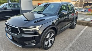 VOLVO XC40 T2 Momentum Core