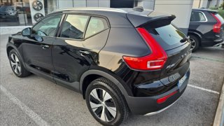 VOLVO XC40 T2 Momentum Core 4
