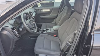 VOLVO XC40 T2 Momentum Core 5