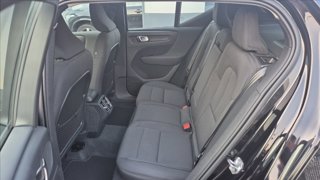 VOLVO XC40 T2 Momentum Core 6