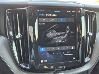 VOLVO XC60 B4 (d) automatico Plus Dark N1 11