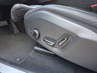 VOLVO XC60 B4 (d) automatico Plus Dark N1 17