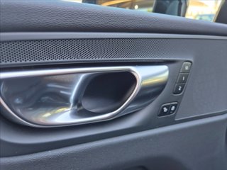 VOLVO XC60 B4 (d) automatico Plus Dark N1 18