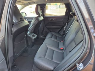 VOLVO XC60 B4 (d) automatico Plus Dark N1 7