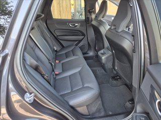 VOLVO XC60 B4 (d) automatico Plus Dark N1 8