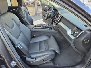 VOLVO XC60 B4 (d) automatico Plus Dark N1 9