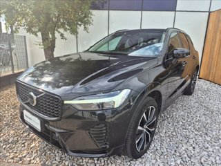 VOLVO XC60 B4 (d) AWD automatico Plus Dark 0