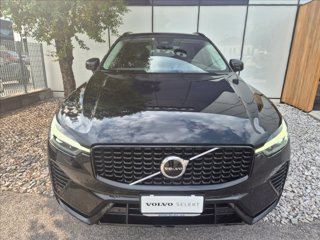 VOLVO XC60 B4 (d) AWD automatico Plus Dark 1