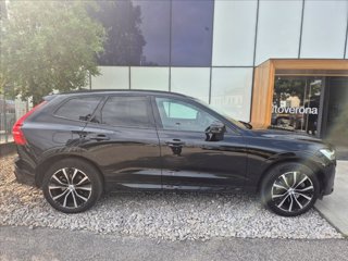 VOLVO XC60 B4 (d) AWD automatico Plus Dark 3