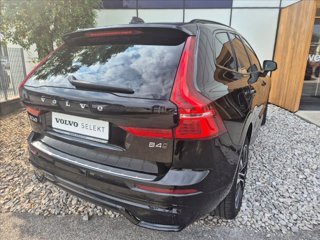 VOLVO XC60 B4 (d) AWD automatico Plus Dark 4
