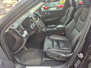 VOLVO XC60 B4 (d) AWD automatico Plus Dark 6