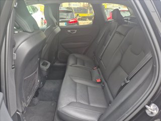 VOLVO XC60 B4 (d) AWD automatico Plus Dark 7