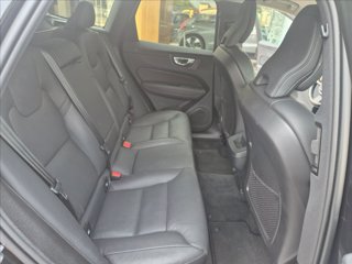 VOLVO XC60 B4 (d) AWD automatico Plus Dark 9