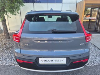 VOLVO XC40 B3 automatico Core 4