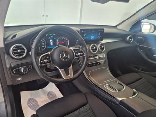 MERCEDES GLC 300 4Matic EQ-Boost Business 6
