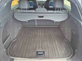 LYNK&CO 01 PHEV 8