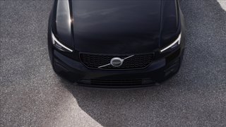 VOLVO XC40 B3 automatico Plus Dark 1
