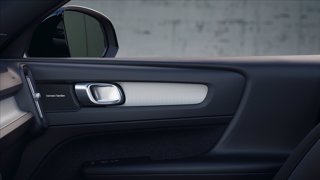 VOLVO XC40 B3 automatico Plus Dark 6