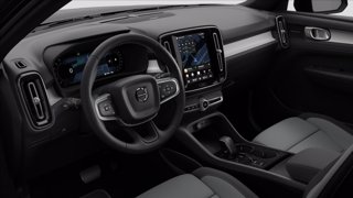 VOLVO XC40 B3 automatico Plus Dark 7