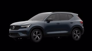 VOLVO XC40 B3 automatico Plus Dark