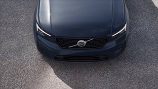VOLVO XC40 B3 automatico Plus Dark 1