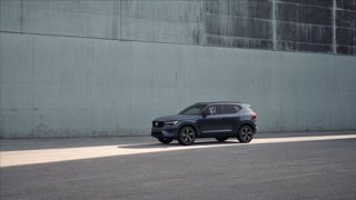VOLVO XC40 B3 automatico Plus Dark 3