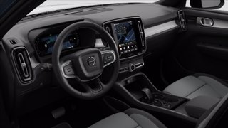 VOLVO XC40 B3 automatico Plus Dark 6