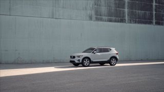VOLVO XC40 B3 automatico Plus Dark 3