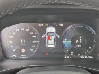 VOLVO XC40 T4 Recharge Plug-in Hybrid R-design 12