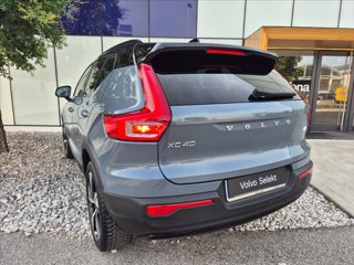 VOLVO XC40 T4 Recharge Plug-in Hybrid R-design 4