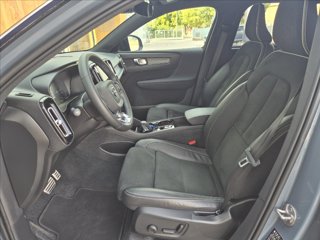 VOLVO XC40 T4 Recharge Plug-in Hybrid R-design 6