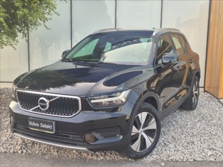 VOLVO XC40 T2 Momentum Core