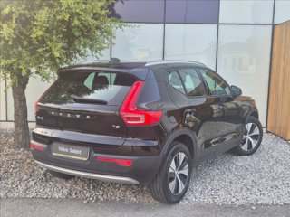 VOLVO XC40 T2 Momentum Core 1