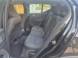 VOLVO XC40 T2 Momentum Core 7