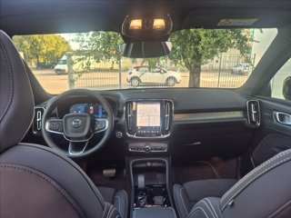 VOLVO XC40 B3 automatico Ultra Dark 14