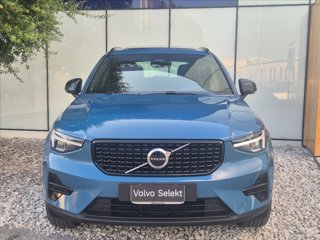 VOLVO XC40 B3 automatico Ultra Dark 2