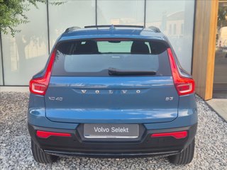 VOLVO XC40 B3 automatico Ultra Dark 3