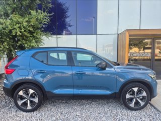 VOLVO XC40 B3 automatico Ultra Dark 4