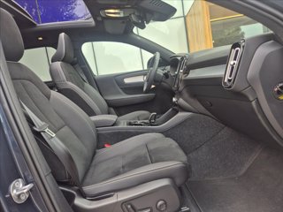 VOLVO XC40 B3 automatico Ultra Black Edition 9