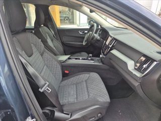 VOLVO XC60 B4 (d) automatico Core 8