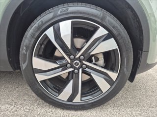 VOLVO XC40 B3 automatico Plus Dark 12