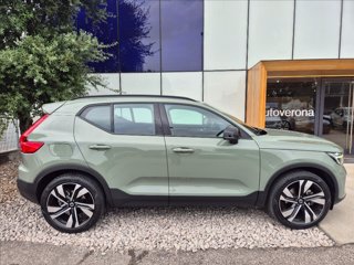 VOLVO XC40 B3 automatico Plus Dark 2