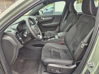 VOLVO XC40 B3 automatico Plus Dark 4