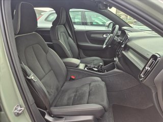 VOLVO XC40 B3 automatico Plus Dark 8