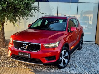VOLVO XC40 T2 Momentum Core 0